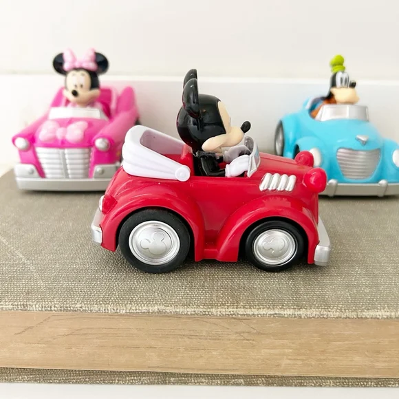 Disney Mickey Mouse Clubhouse & Friends Pull Back Toy Car Goofy, Minnie & Mickey - Picture 9 of 15